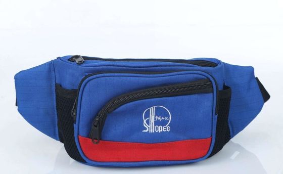 表面抵抗性のあるポリエステル綿導電性繊維抗静電性織物 10 7-10 9