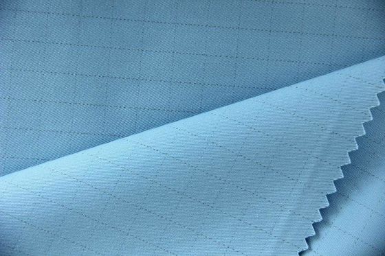 表面抵抗性のあるポリエステル綿導電性繊維抗静電性織物 10 7-10 9