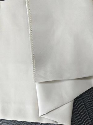 中程度の重さの内面用 100% ポリエステル 210T タフェタ 耐火布