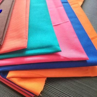 シンプルスタイル アンチステティック 100 ポリエステル ツイール 布 ユニフォーム パーソナライズ 色の
